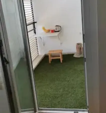 1 Bedroom Flat 15 Minutes From The Sea And Downtown Apartment *
